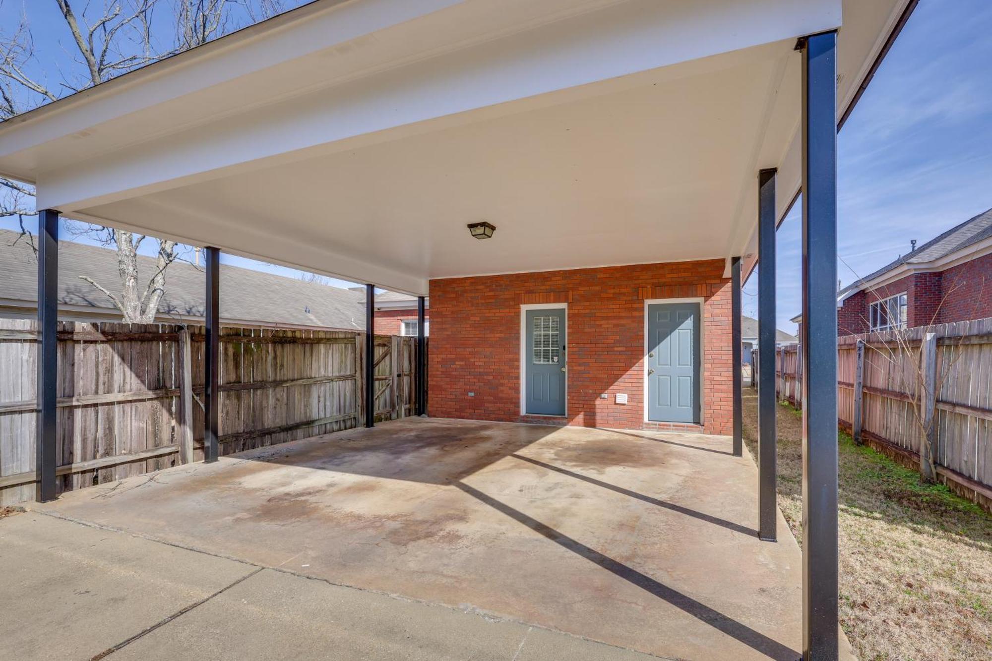 Home With Fenced Yard About 12 Mi To Dtwn Montgomery Extérieur photo